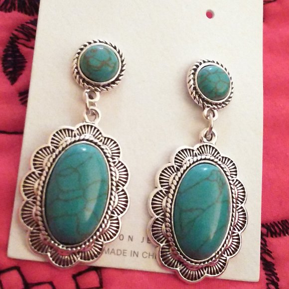 Western Earrings - Picture 1 of 3